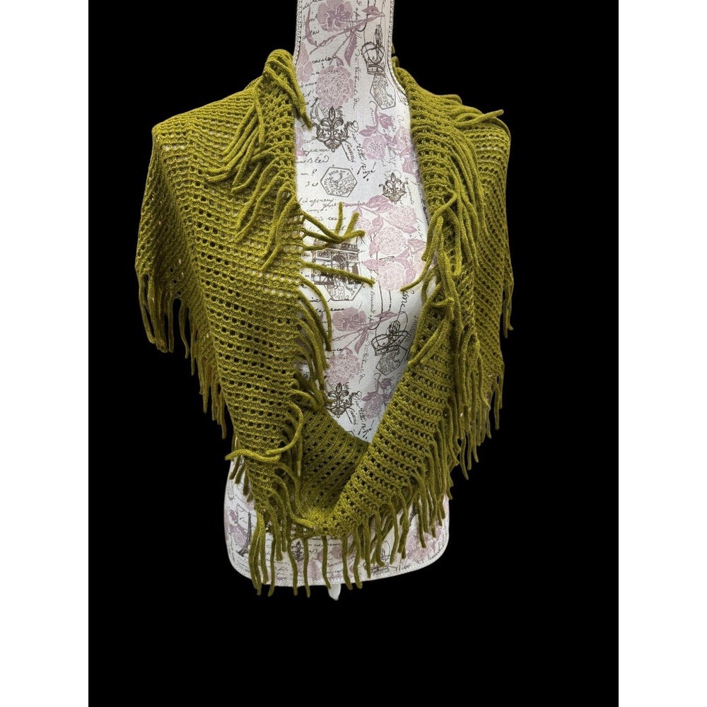Women's NWOT Carnival Fashion Earth Green Infinity Scarf